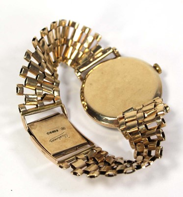 Lot 459 - A gentleman's 9ct yellow gold wristwatch by...