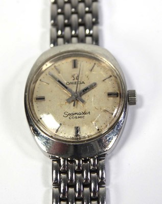 Lot 461 - A ladies stainless steel Seamaster Cosmic...