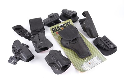 Lot 1388 - Tray of assorted pistol holsters