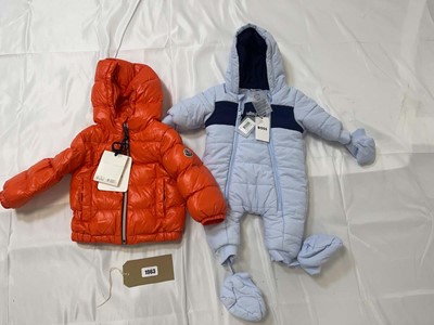 Lot Moncler children's puffer coat in orange age 9-...