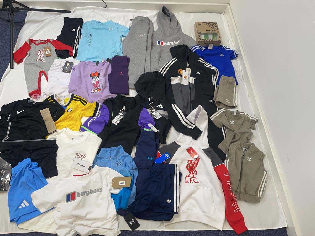 Lot Children's sportswear