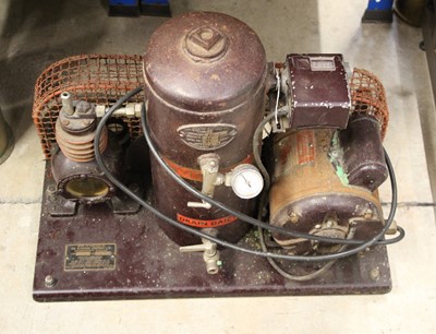 Lot 1391 - Vintage compressor for lost wax casting process