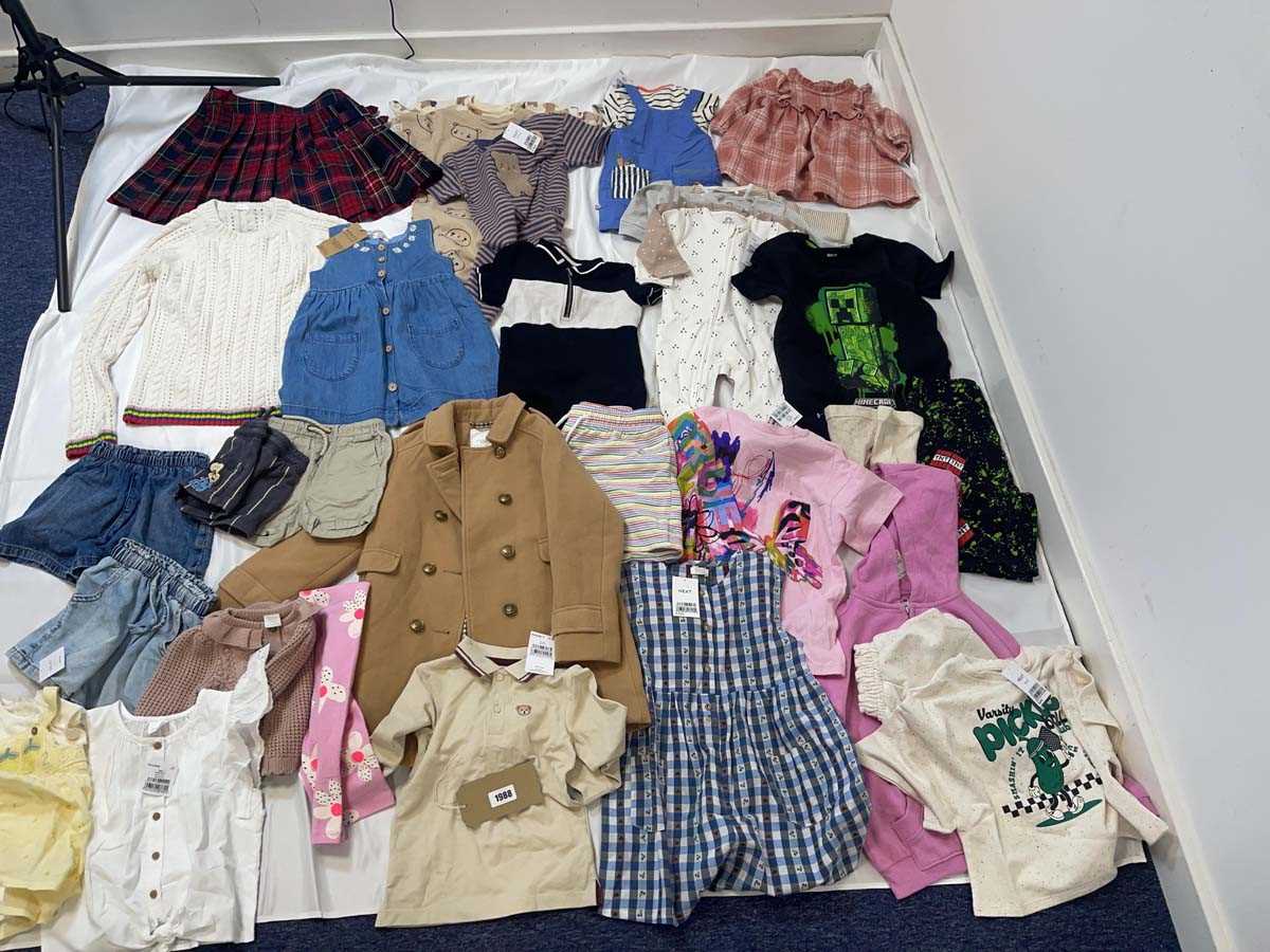 Lot Next children's clothing