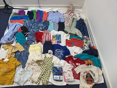 Lot TU children's clothing