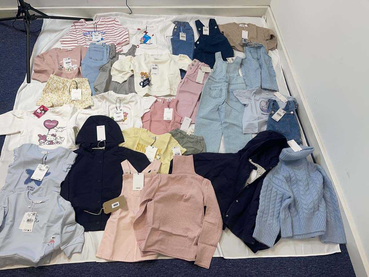 Lot Mango children's clothing
