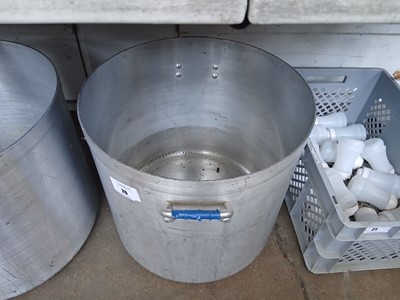 Lot 20 - Large 45cm diameter aluminium cook pot with 2x...