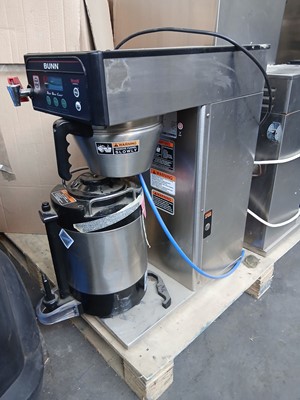Lot 139 - Bunn digital brewer control filter coffee...