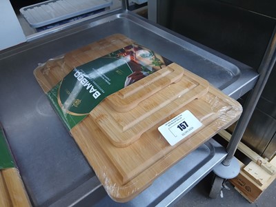 Lot 157 - 3 x bamboo chopping boards