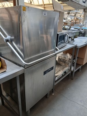 Lot 204 - 62 cm Maid Aid C1011 lift-top pass-through...