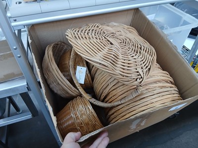 Lot 107 - Box containing display baskets