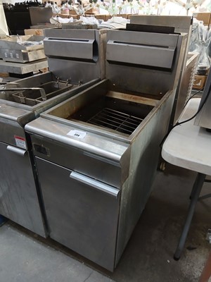 Lot 224 - 40cm gas single tank fryer