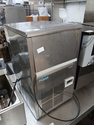 Lot 233 - Polar UA026 benchtop ice machine