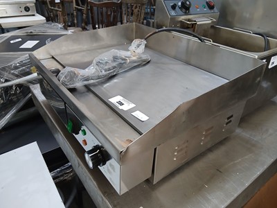 Lot 235 - 55cm electric Misbets single burner flat-top...