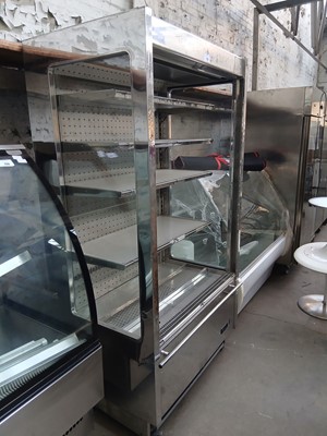 Lot 251 - 102cm multi-deck display fridge