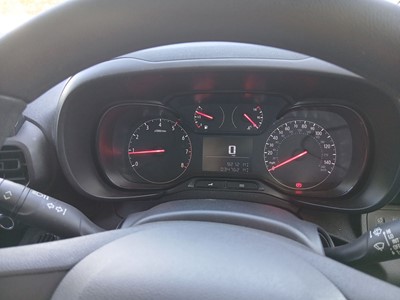 Lot (DP69 YMX) 2019 Vauxhall Combo Cargo Edition...