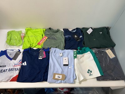 Lot 3328 - Men's sportswear Adidas, Nike, Gymshark,...