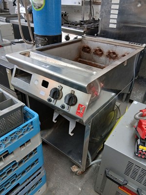 Lot 270 - 60cm gas Falcon 2-burner unit, body only