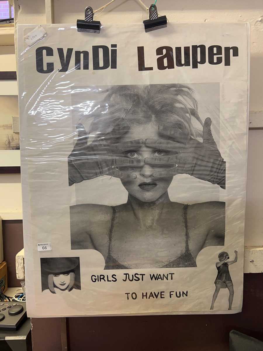 Lot A Cyndi Lauper poster 'Girls Just Wanna Have Fun'