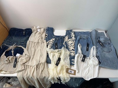 Lot 3322 - Fashion Nova ladies clothing