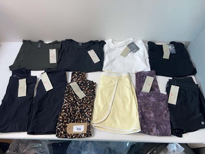 Lot 3700 - 10x Sweaty Betty sportswear clothing
