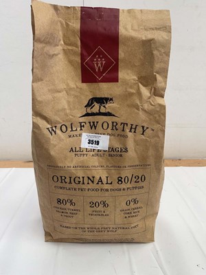 Lot 3519 - 7.5kg Wolfworthy original dry dog food