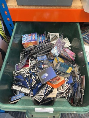 Lot 1927 - Box containing loose trading cards and card...