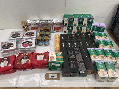 Lot 3552 - Coffee pods, instant coffee, coffee sachets...