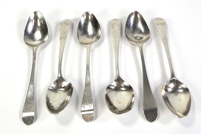Lot 213 - A set of five Georgian silver old English...