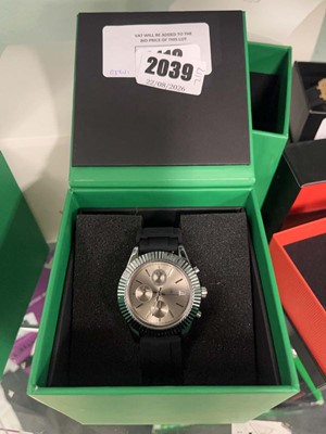 Lot 2039 - Boxed Schwartzbauer men's sub dial wrist watch