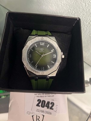 Lot 2042 - Ruckstuhl men's wrist watch boxed