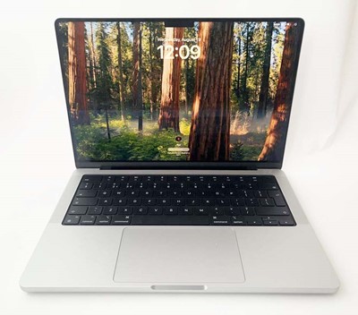 Lot MacBook Pro 14" 2024 A3401 Silver laptop with...