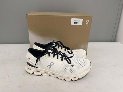 Lot On Cloud UK9.5 cloud x 4 trainers in ivory -...