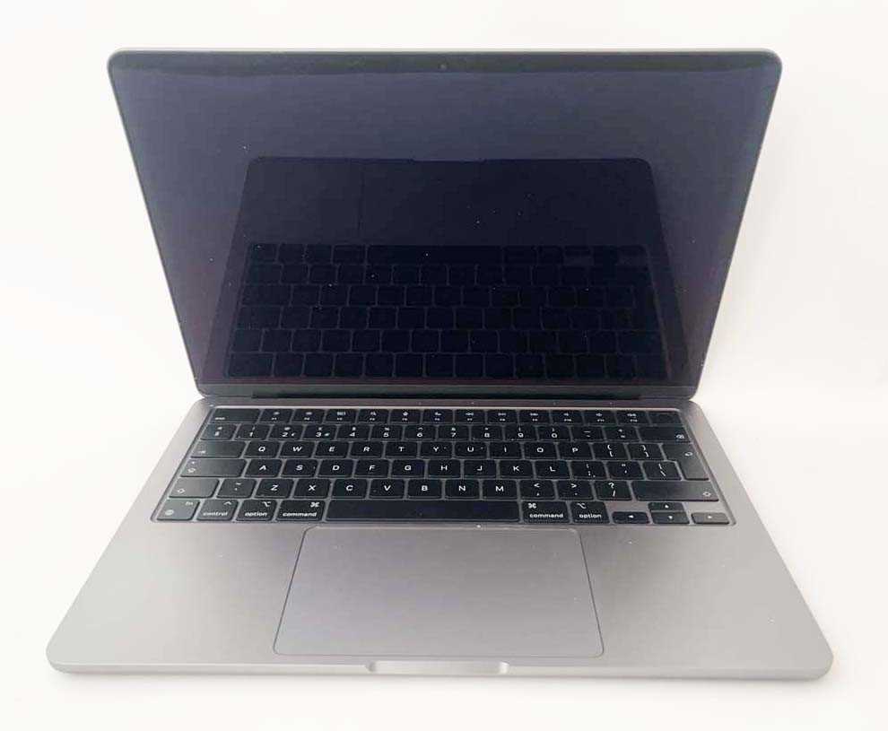 Lot MacBook Air 13" 2022 A2681 Space Grey laptop...