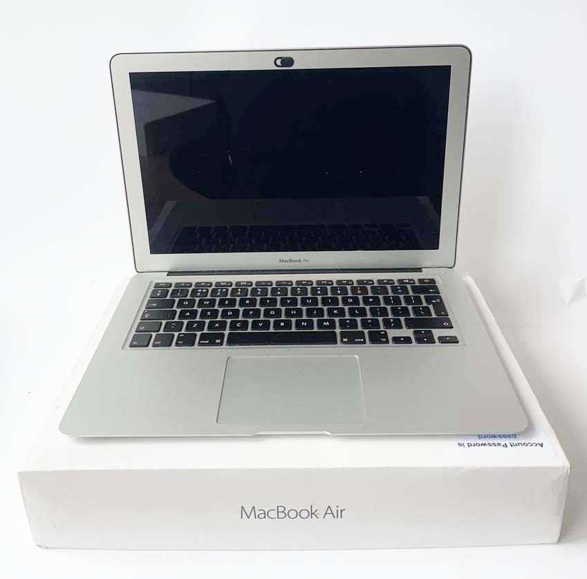 Lot MacBook Air 13" 2016 A1466 Silver laptop with...