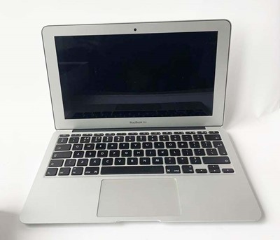 Lot MacBook Air 11" A1465 laptop for spares (no HDD)