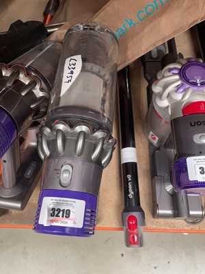 Lot 3207 - Hand held Dyson V10, no accessories