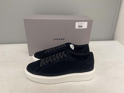 Lot Legend UK9 trainers in black - boxed
