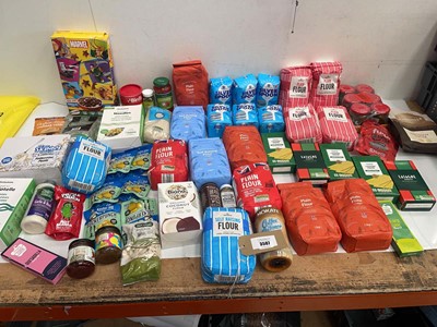 Lot 3587 - 2 bags panty food including flour, Tagliatelle,...