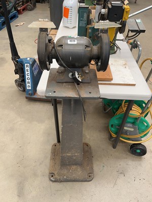 Lot 4510 - 240v double sided bench mounted grinder plus...