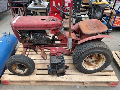 Lot 4518 - Wheel Horse mini garden vintage tractor with...