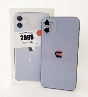 Lot iPhone 11 128GB Purple with box and cable