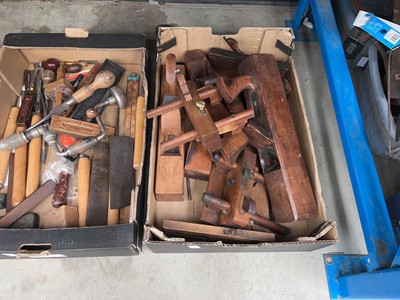 Lot 4658 - 3 crates of wood working tools, planes,...