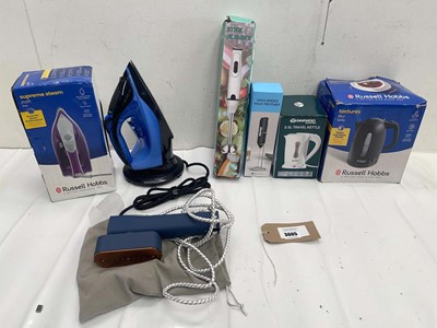 Lot 3605 - Russell Hobbs kettle, Daewoo travel kettle,...