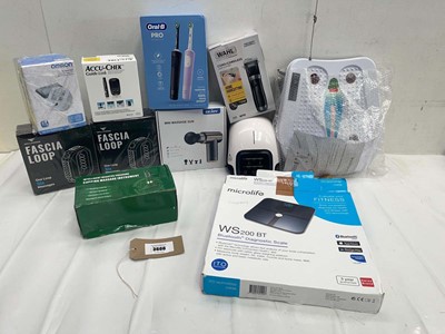 Lot 3606 - Wahl cordless hair clipper set, Accu-Chek...