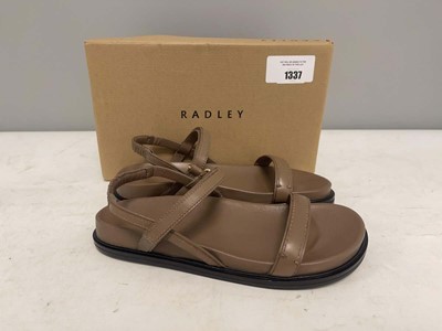 Lot Radley UK7 broadway market sandals in acorn -...