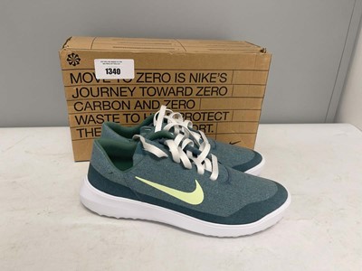 Lot Nike UK8.5 victory g lite golf shoes in green...