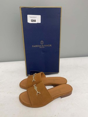 Lot Fairfax & Favor UK4 heacham sandals in tan...