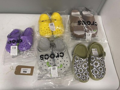 Lot 5x Pairs of Crocs in various styles and sizes