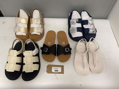 Lot 5x Pairs of Fitflop sandals in various styles...