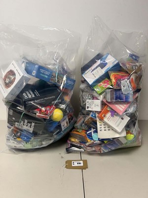 Lot 3761 - 2 large bags of novelties, card games, sport...